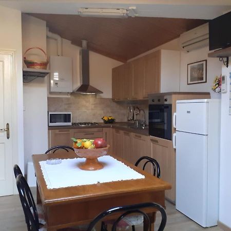 Agriturismo Villa Mozart Nel Verde Gubbio Luaran gambar