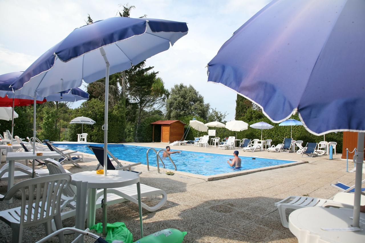 Agriturismo Villa Mozart Nel Verde Gubbio Luaran gambar